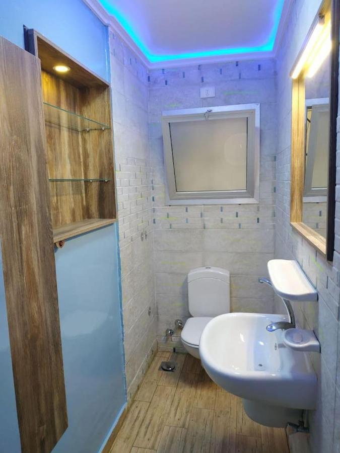 مدينة الرحاب سيتى سكوير . Al Rehab , Square, The Yard Appartement Caïro
